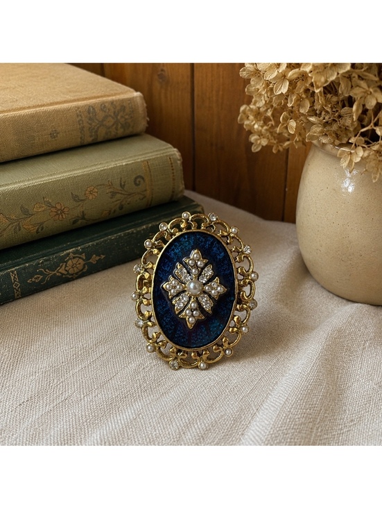 Jewelry - Vintage Blue Cameo Style Brooch Faux Pearl Rhinestone Gold Tone Pin